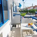 Apart-hotel The Blue Néa Péramos