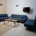 The Blue Apartmanhotel Néa Péramos