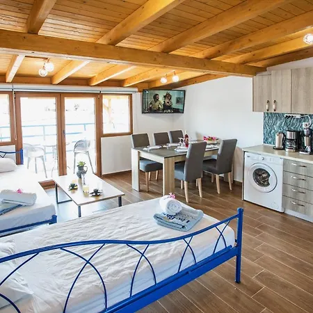Appart hôtel The Blue Néa Péramos