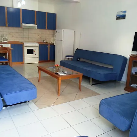 The Blue 4* Néa Péramos