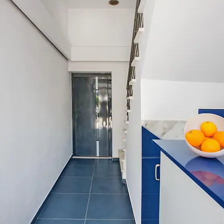 The Blue Apartmanhotel 4*